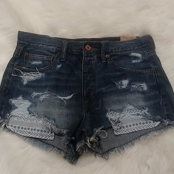 American Eagle Outfitters Pants - American Eagle Outfitter shorts size 6 NWT